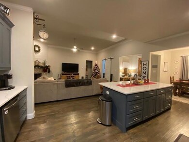 215 N Katy Ranch Ct, Weatherford, TX 76085 - photo 5