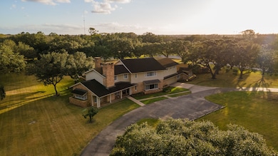 700 5th St, Bay City, TX 77414 - photo 2