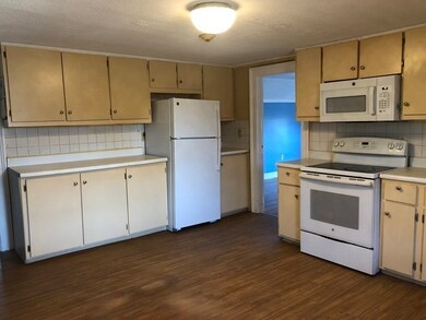 569 Winthrop St unit 3, Rehoboth, MA 02769 - photo 5