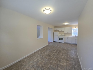 91 Holloran Rd, New Windsor, NY 12553 - photo 5