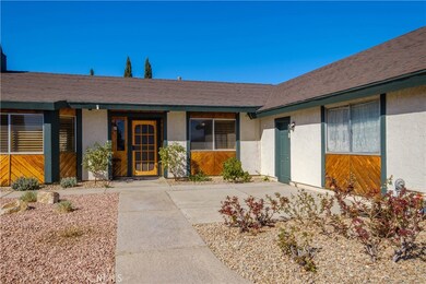 18015 Hacienda Ln, Victorville, CA 92395 - photo 7