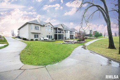 4617 N Thornhill Dr, Peoria, IL 61615 - photo 2