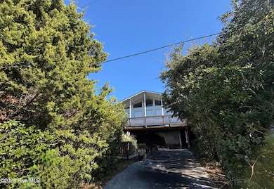 102 Lawrence St, Emerald Isle, NC 28594 - photo 2