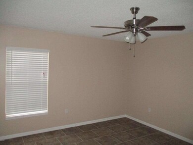 983945_master bdrm1