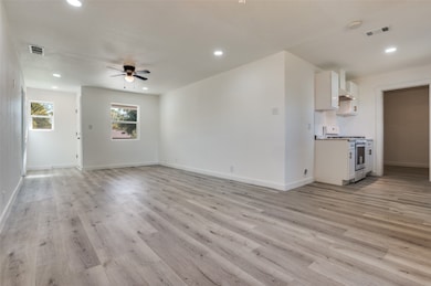 6215 Misty Wood Dr, Dallas, TX 75217 - photo 5