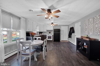 3073 Wood Dr, Manchester, MD 21102 - photo 5