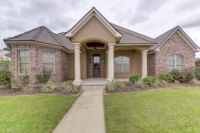 203 Dunvegan Court_-6