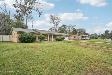 1217 Arbor Cir N, Orange Park, FL 32073 - photo 5