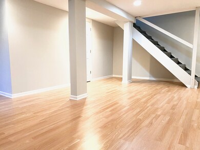 1393 S Glen Cir unit B, Aurora, IL 60506 - photo 6