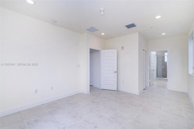 6450 NW 102nd Path unit 303, Doral, FL 33178 - photo 4