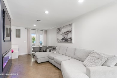 19 Horseshoe Ct unit 30, Tinton Falls, NJ 07753 - photo 5