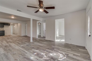 913 Chase St, Denison, TX 75020 - photo 4