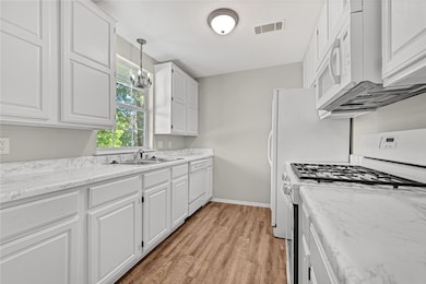 1050 W Garland St unit A & B, Siloam Springs, AR 72761 - photo 3