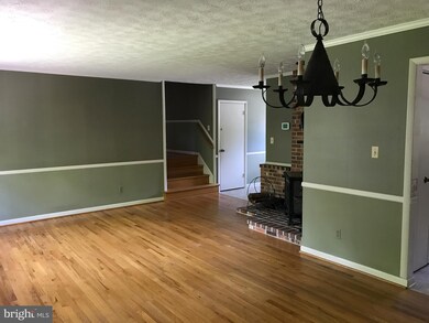 9118 Waltham Woods Rd, Parkville, MD 21234 - photo 5