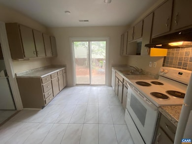 103 Pepper Place, Charlottesville, VA 22902 - photo 4