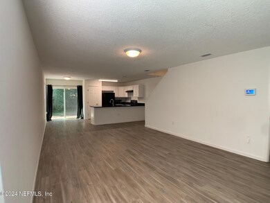 7776 Playschool Ln, Jacksonville, FL 32210 - photo 4