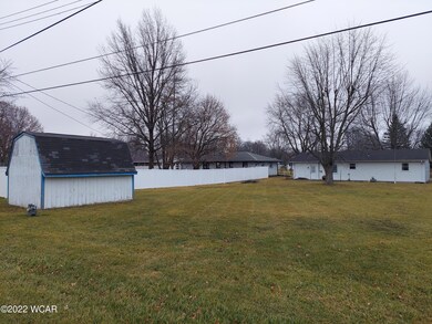 807 N Blackhoof St, Wapakoneta, OH 45895 - photo 5