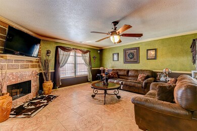 Espacious living room