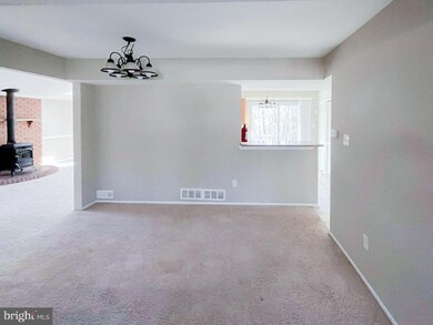 27 Windingbrook Dr, Atco, NJ 08004 - photo 3