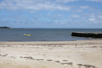 3 Spruce St, Mattapoisett, MA 02739 - photo 5