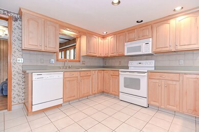 9 Union St, Milford, MA 01757 - photo 6