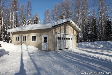 Detached Garage
