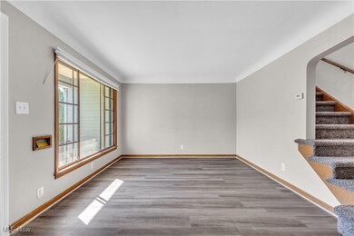 16713 Raymond St, Maple Heights, OH 44137 - photo 5