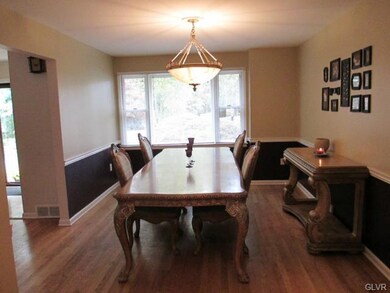 409 Wedgewood Dr, Easton, PA 18045 - photo 4