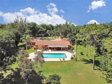 11009 SW 27th St, Davie, FL 33328 - photo 4