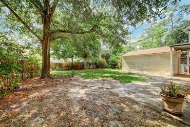 1063 Gardenia Dr, Houston, TX 77018 - photo 6