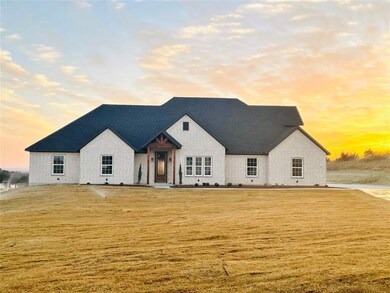 1005 Golden Eagle Ct, Weatherford, TX 76087 - photo 2