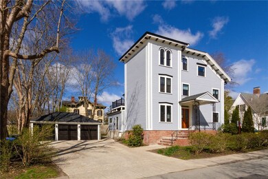 7 Cottage St unit 1, Newport, RI 02840 - photo 2