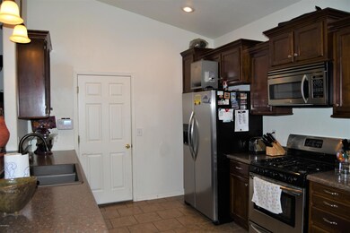 2717 7th St Kitchen