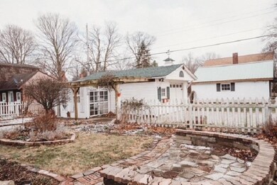 702 Washington St, Covington, IN 47932 - photo 2