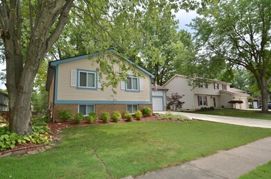 756 Mcdonell Place, Columbus, OH 43230 - photo 2