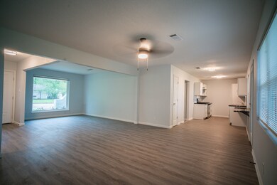 10302 Woodwick St, Houston, TX 77016 - photo 5
