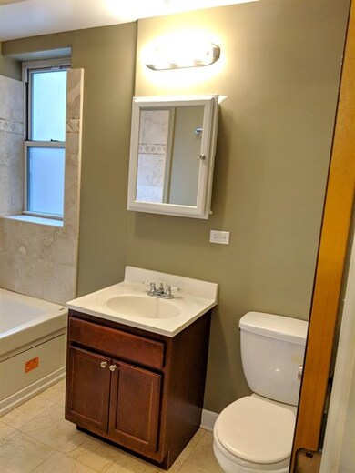 2743 W Arthur Ave unit 2, Chicago, IL 60645 - photo 4