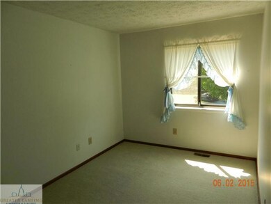 5718 Ellendale Dr, Lansing, MI 48911 - photo 6