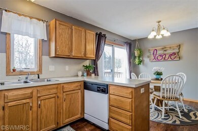 1142 Golfcrest Dr SW, Wyoming, MI 49509 - photo 3