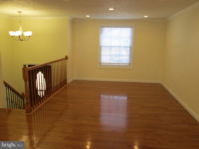 6394 Looking Glass Ln, Columbia, MD 21045 - photo 5