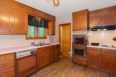 20 Donnelly Rd, Spencer, MA 01562 - photo 4