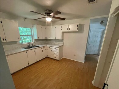 1102 S 6th St, Bonham, TX 75418 - photo 7