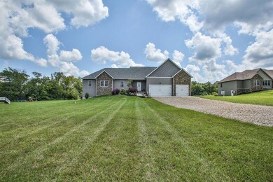 8849 Licking Trails Rd, Jacksontown, OH 43030 - photo 4