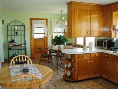 140 Tyler St, Methuen, MA 01844 - photo 3