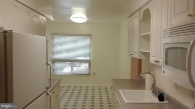 427 Christopher Ave unit 24, Gaithersburg, MD 20879 - photo 4