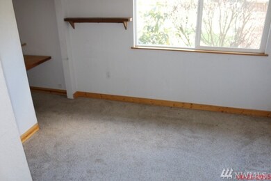 12620 Kapowsin Highlands Dr E, Graham, WA 98338 - photo 5