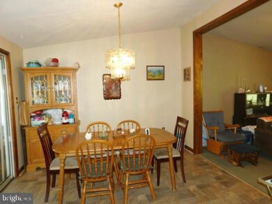 3913 Irish Creek Rd, Bernville, PA 19506 - photo 5