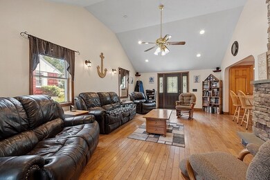 156 Euclid St, Gardner, MA 01440 - photo 5