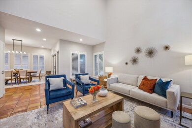 312 Sugarberry Cir unit 312, Houston, TX 77024 - photo 5