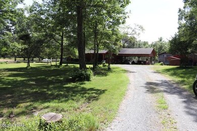 165 Lake View Cir, Hawley, PA 18428 - photo 2